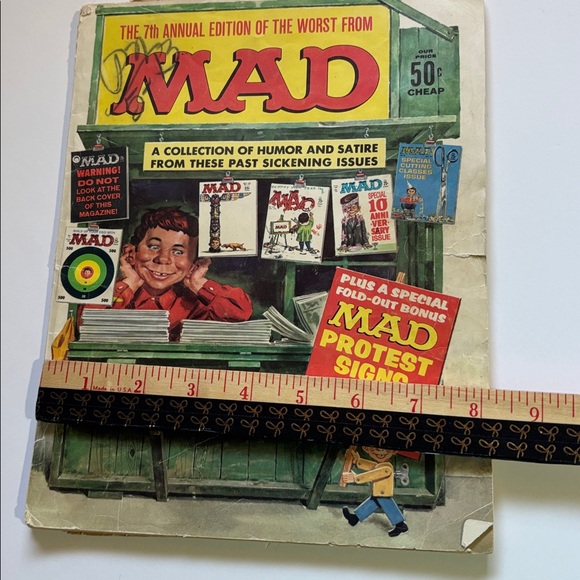 The Worst From Mad 7th Annual Edition - With Mad Protest Signs MAD Magazine - Picture 4 of 11